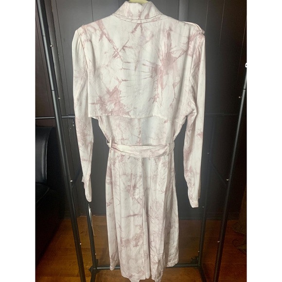 💫HP‼️💫 NWT BADGLEY MISCHKA Tie Dye Lyocell Trench Coat, Sunrise/White, Sz M-XL - Picture 12 of 12